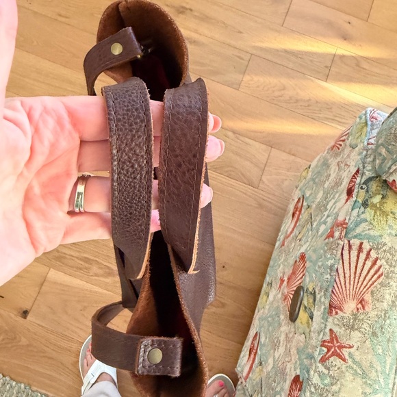 Portland Leather Mini Tote Bag with Crossbody Strap - Picture 6 of 8